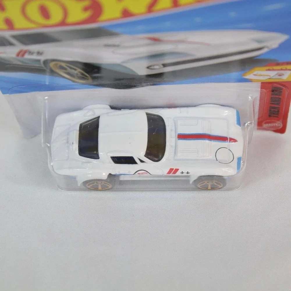 Hot Wheels White Corvette Grand Sport Toy Car - NEW